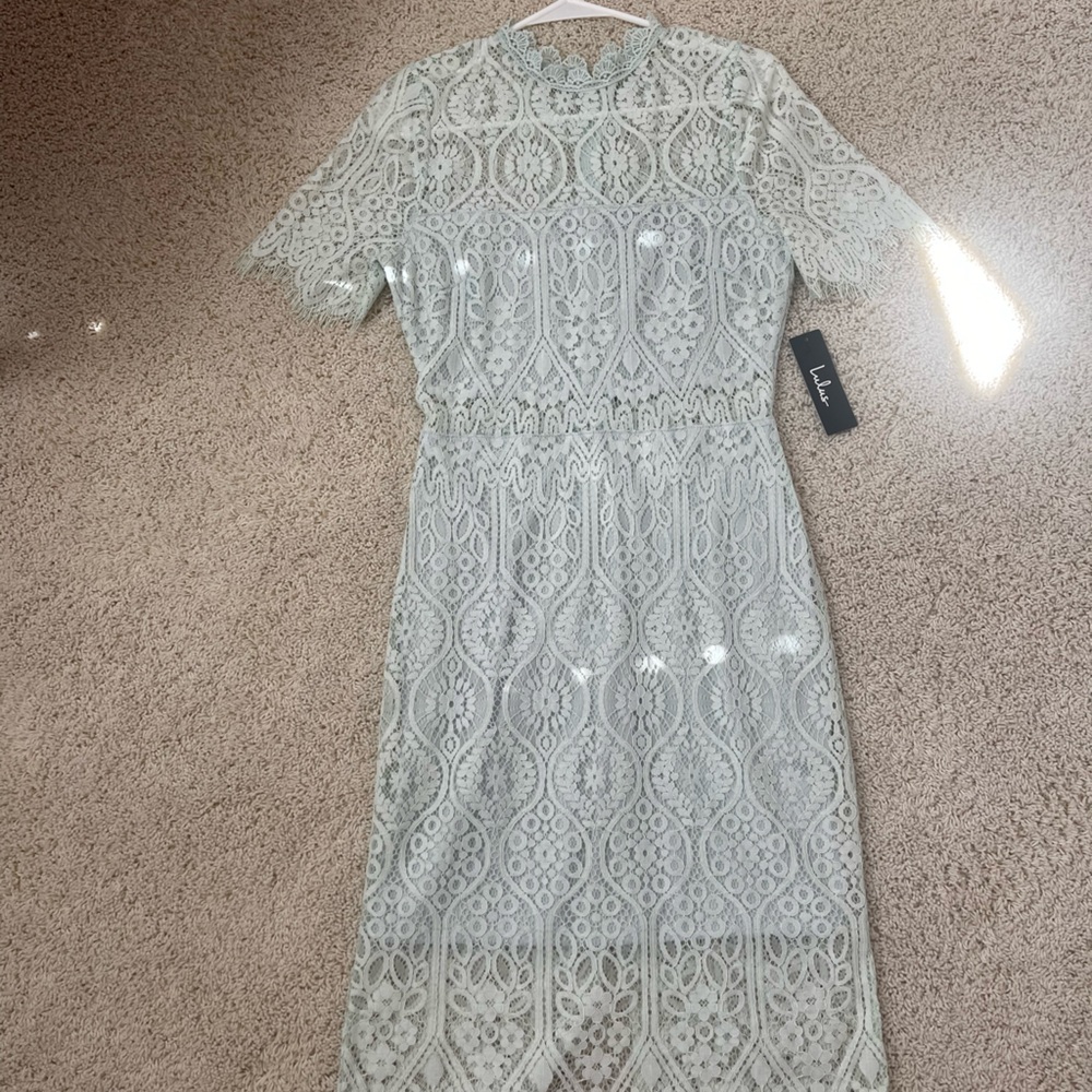 Lulu’s Sheer Lace Short Sleeve Mini dress in Mint color